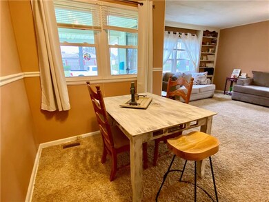 2001 SW Bowman Ct, Topeka, KS 66604 - photo 4