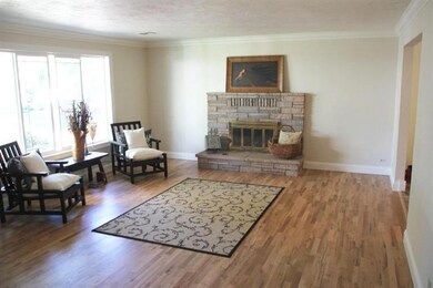 750 S 5th St, Central Point, OR 97502 - photo 4