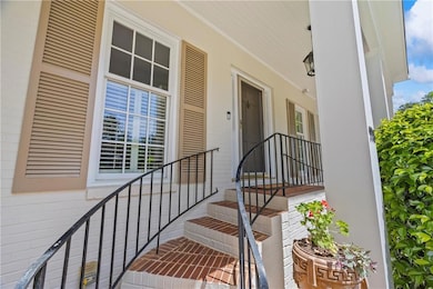 Doorway to property with a porch