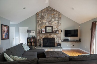 48 Contour Rd, Warwick, RI 02886 - photo 2
