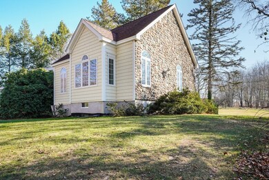 22 Freeport Ave, Methuen, MA 01844 - photo 2