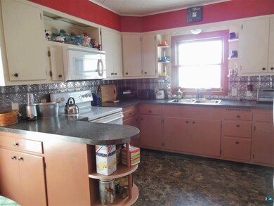 Bright and sunny with lots of counter space
