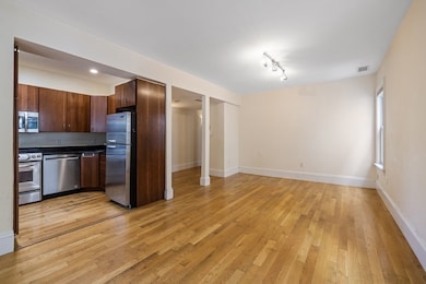 515 Green St unit 2, Cambridge, MA 02139 - photo 4