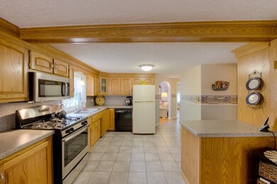 85 West Ave, Ludlow, MA 01056 - photo 6