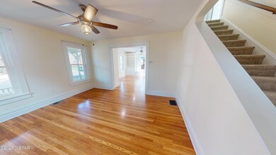 604 Broad St, Montoursville, PA 17754 - photo 5