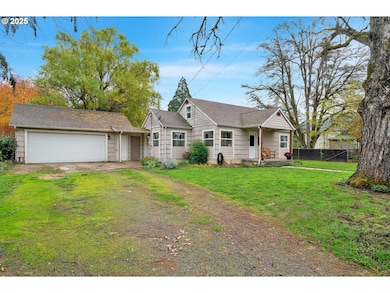 422 Elder St, Drain, OR 97435 - photo 2