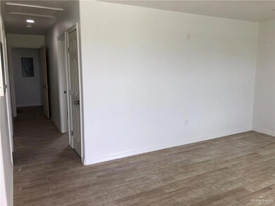 813 Canela Dr, Alamo, TX 78516 - photo 5