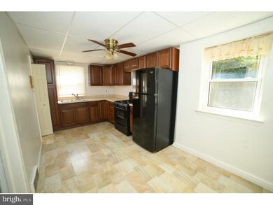 932 Greenbriar Ln, Springfield, PA 19064 - photo 5