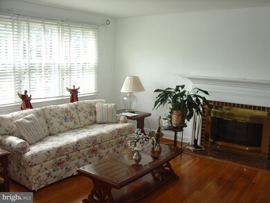 2112 Gaither St, Temple Hills, MD 20748 - photo 2