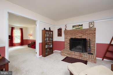 13519 Spinning Wheel Dr, Germantown, MD 20874 - photo 4
