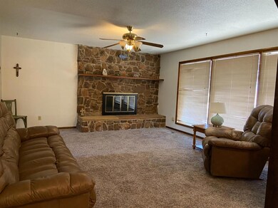 1505 S Adams St, Hugoton, KS 67951 - photo 3