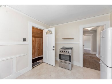7905 N Van Houten Ave, Portland, OR 97203 - photo 7