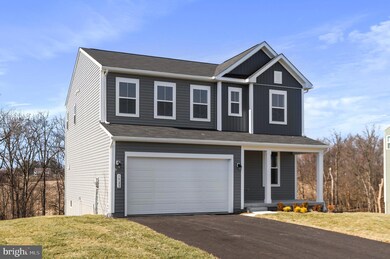 1522 Finch Dr, Chambersburg, PA 17202 - photo 2