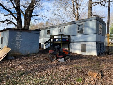 169 Brightwells Mill Rd, Madison Heights, VA 24572 - photo 2