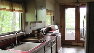 218 Old Route 402, Dingmans Ferry, PA 18328 - photo 6