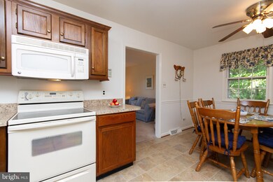 39544 Jarrell Dr, Mechanicsville, MD 20659 - photo 4