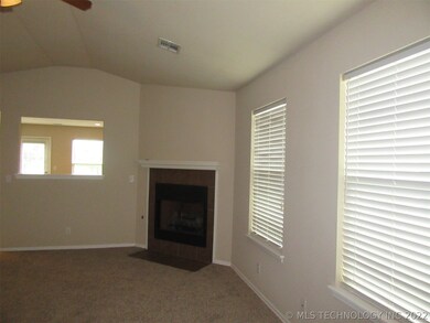 2920 N 21st St, Broken Arrow, OK 74012 - photo 5