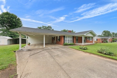 326 Lexington Dr, Glasgow, KY 42141 - photo 3