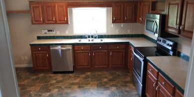 10134 S Country Dr, Alvin, TX 77511 - photo 5