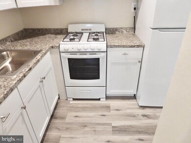 Lorcom House unit 65, Arlington, VA 22207 - photo 3
