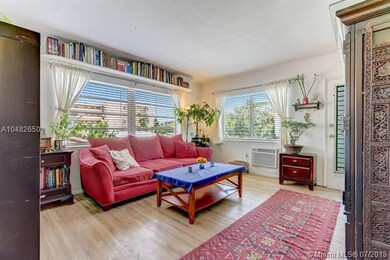 7945 Carlyle Ave unit 10, Miami Beach, FL 33141 - photo 4