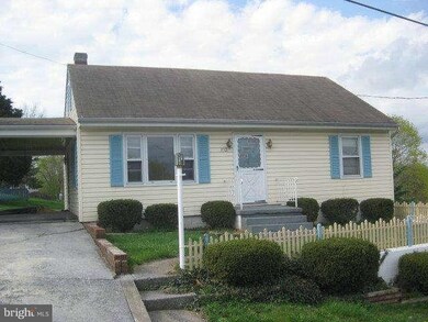 332 Thompson St, Strasburg, VA 22657 - photo 2