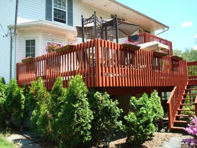 626 Jordan Cir, Whitehall, PA 18052 - photo 5