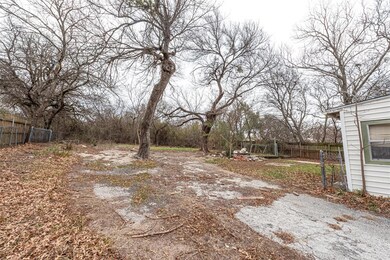 312 Cleveland Ave, Weatherford, TX 76086 - photo 6