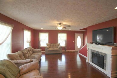 971 Indian Springs Cir, Manchester, TN 37355 - photo 2