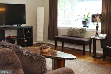 910 Circle Dr, Halethorpe, MD 21227 - photo 5