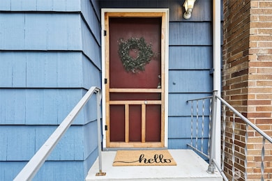 15827 42nd Ave S, Tukwila, WA 98188 - photo 2