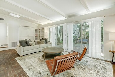 2136 Pelham Dr, Houston, TX 77019 - photo 7