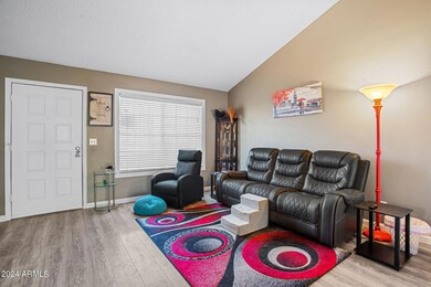 6-web-or-mls-19424-n-10th-st