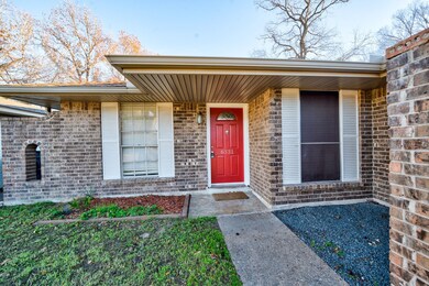 6331 Oaknut Dr, Houston, TX 77088 - photo 3