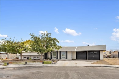 300 Duke Cir, Las Vegas, NV 89107 - photo 2