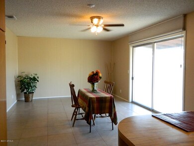 Eating Area  / flex space