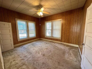 506 W Smith St, Cleburne, TX 76033 - photo 4