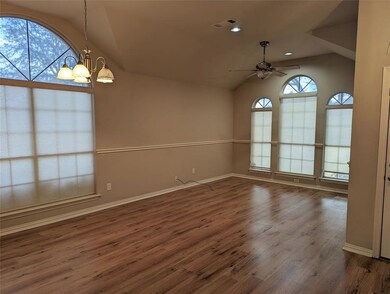 2748 Crystal Glenn Cir, Hurst, TX 76054 - photo 3