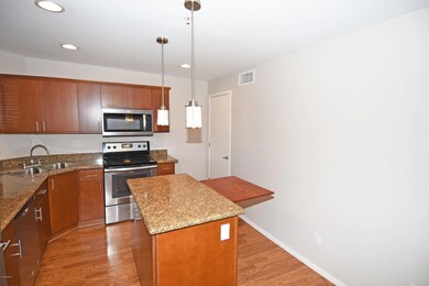 724 E Devonshire #308_1794R