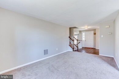 10633 Hesperian Dr, Laurel, MD 20723 - photo 3