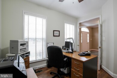 21498 Tithables Cir, Broadlands, VA 20148 - photo 7