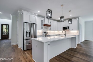 07_DudalaWay_297_Kitchen02