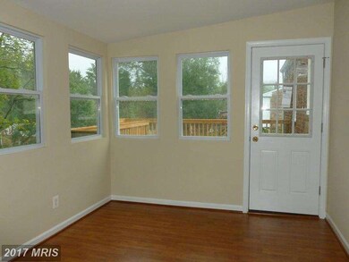 9010 Phyllis Dr, Clinton, MD 20735 - photo 5