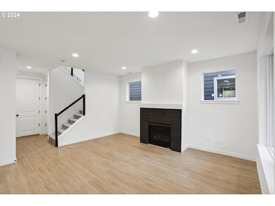 8413 SE Barlow Ln, Hillsboro, OR 97123 - photo 5