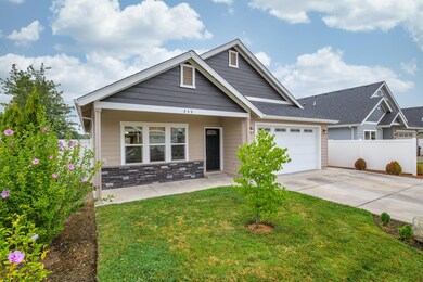 240SWMarionberryLn-002
