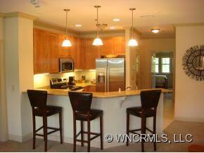 Kitchen with Breakfast Bar