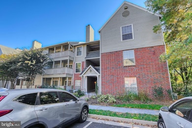 3922 Penderview Dr unit 305, Fairfax, VA 22033 - photo 2