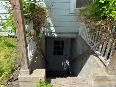 537 E 2nd St, Nescopeck, PA 18635 - photo 2