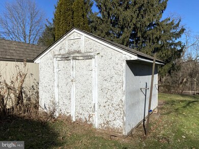 1089 E Schuylkill Rd, Pottstown, PA 19465 - photo 5