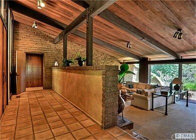 Entry / Living Room